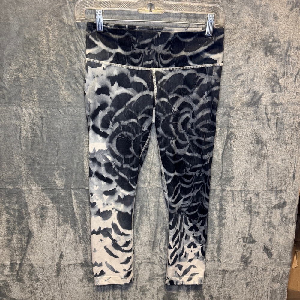 2247 | Lululemon Wunder Under Crop Scatter Star Arctic Grey Women 4